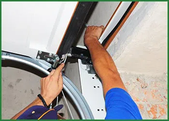 Quality Garage Door Los Angeles, CA 323-582-2283 - garagedoor-spring-repair-t-21-gr-39m